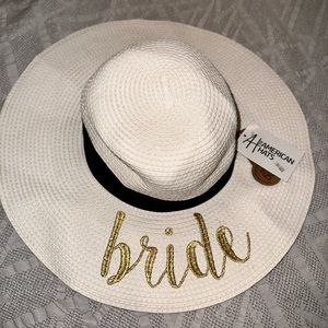 NWT white Bride hat